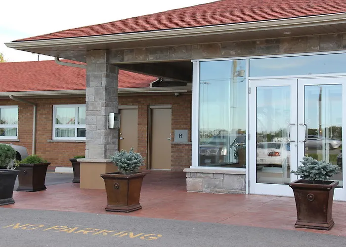 Regency Athletic Resort / Bar & Grill