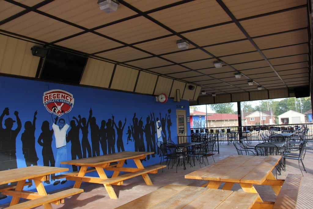 Resort Regency Athletic / Bar & Grill Niagara Falls