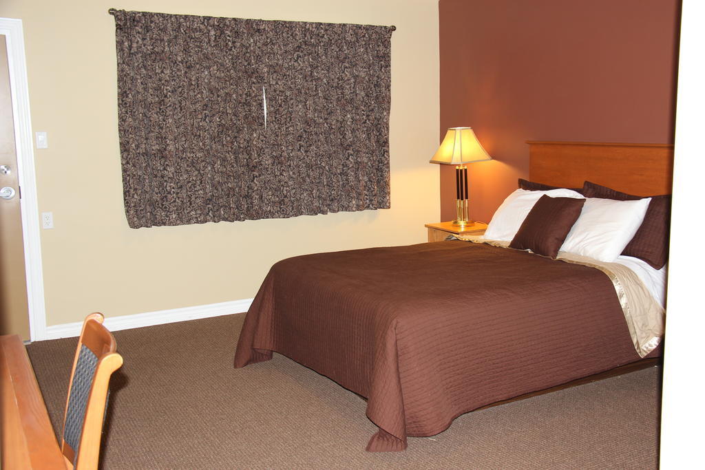 Resort Regency Athletic / Bar & Grill Niagara Falls
